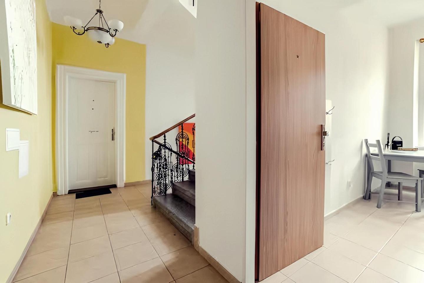 Stylish In Heart Of Zizkov Near Iconic Sites *